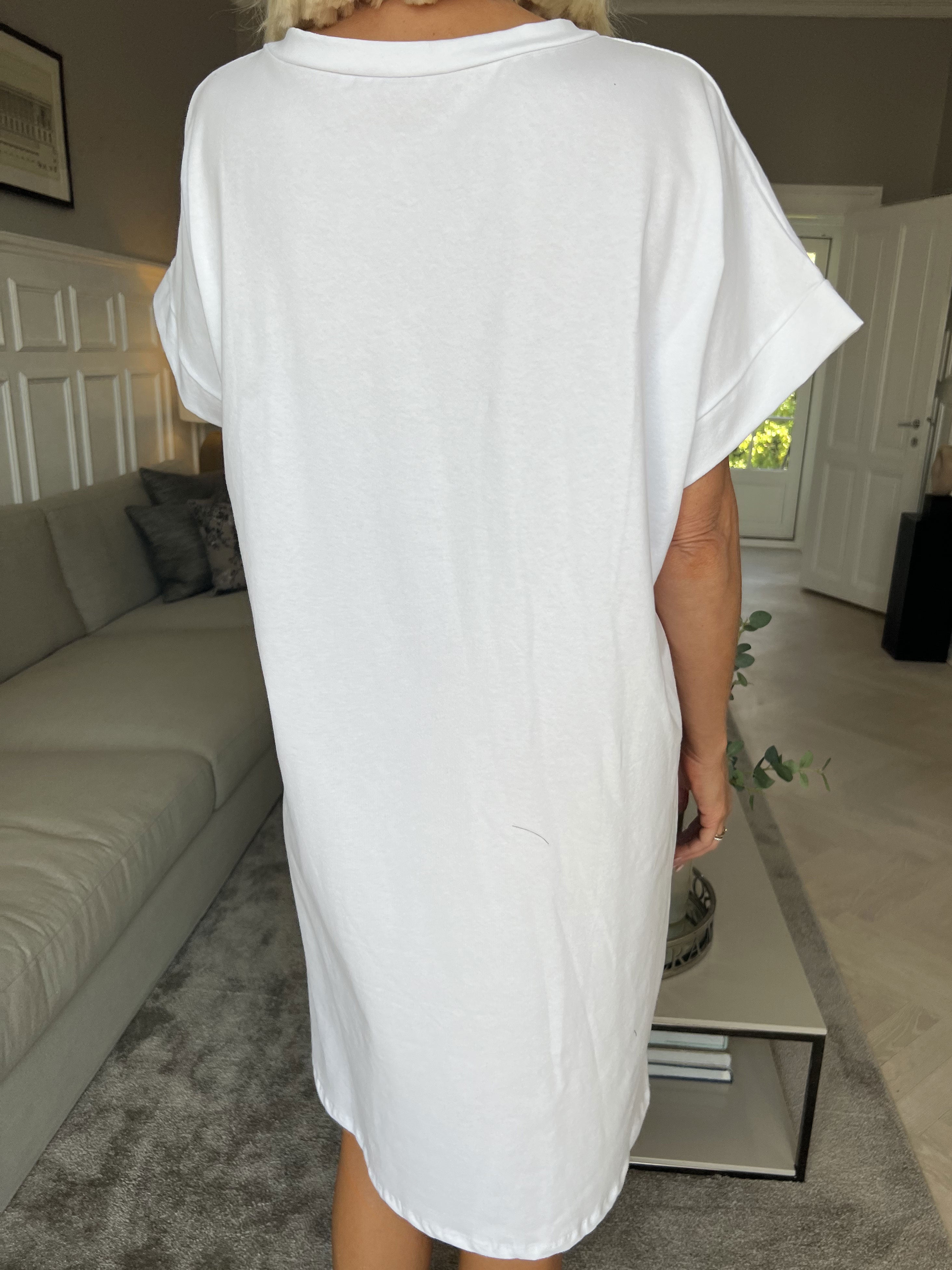 Virginia - Blød t-shirt kjole med motiv